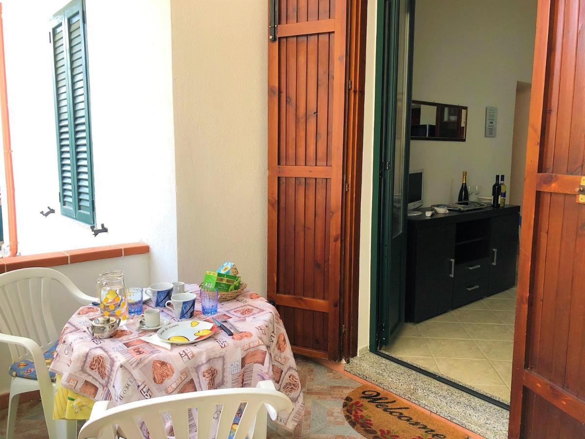 Cala Gonone - Casa Della Pinetaアパートメント エクステリア 写真